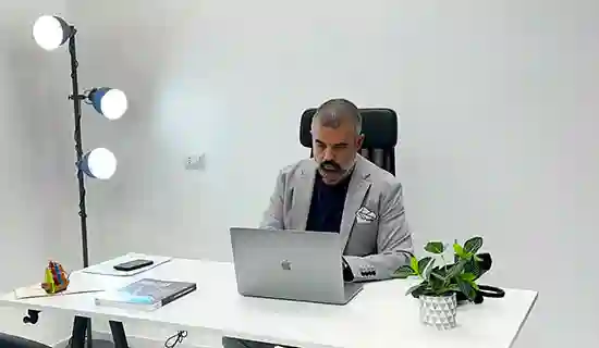 Digital transformation Simone scrivania